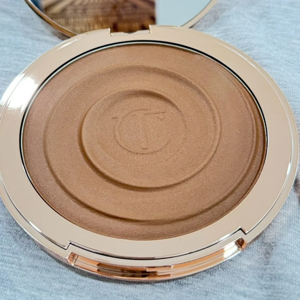 Charlotte Tilbury BEAUTIFUL SKIN SUN-KISSED GLOW BRONZER 3 TAN